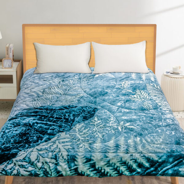 Oceanic Fern | Cloudy Soft Microfiber Winter Quilt | Double Bed